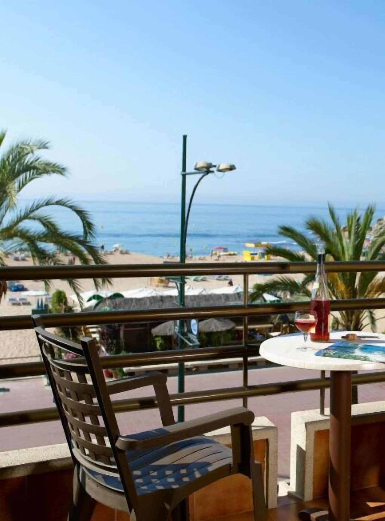 Almirall Apartaments Lloret de Mar Dış mekan fotoğraf