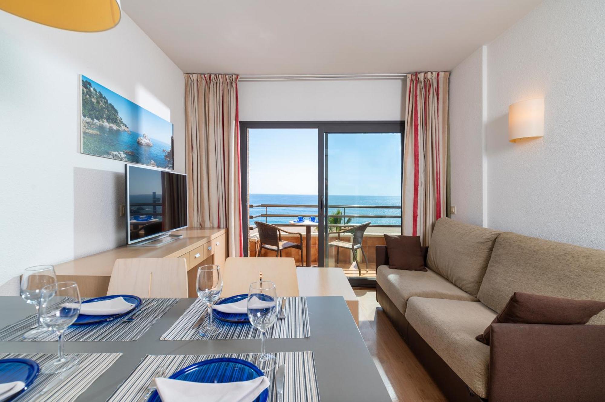 Almirall Apartaments Lloret de Mar Dış mekan fotoğraf