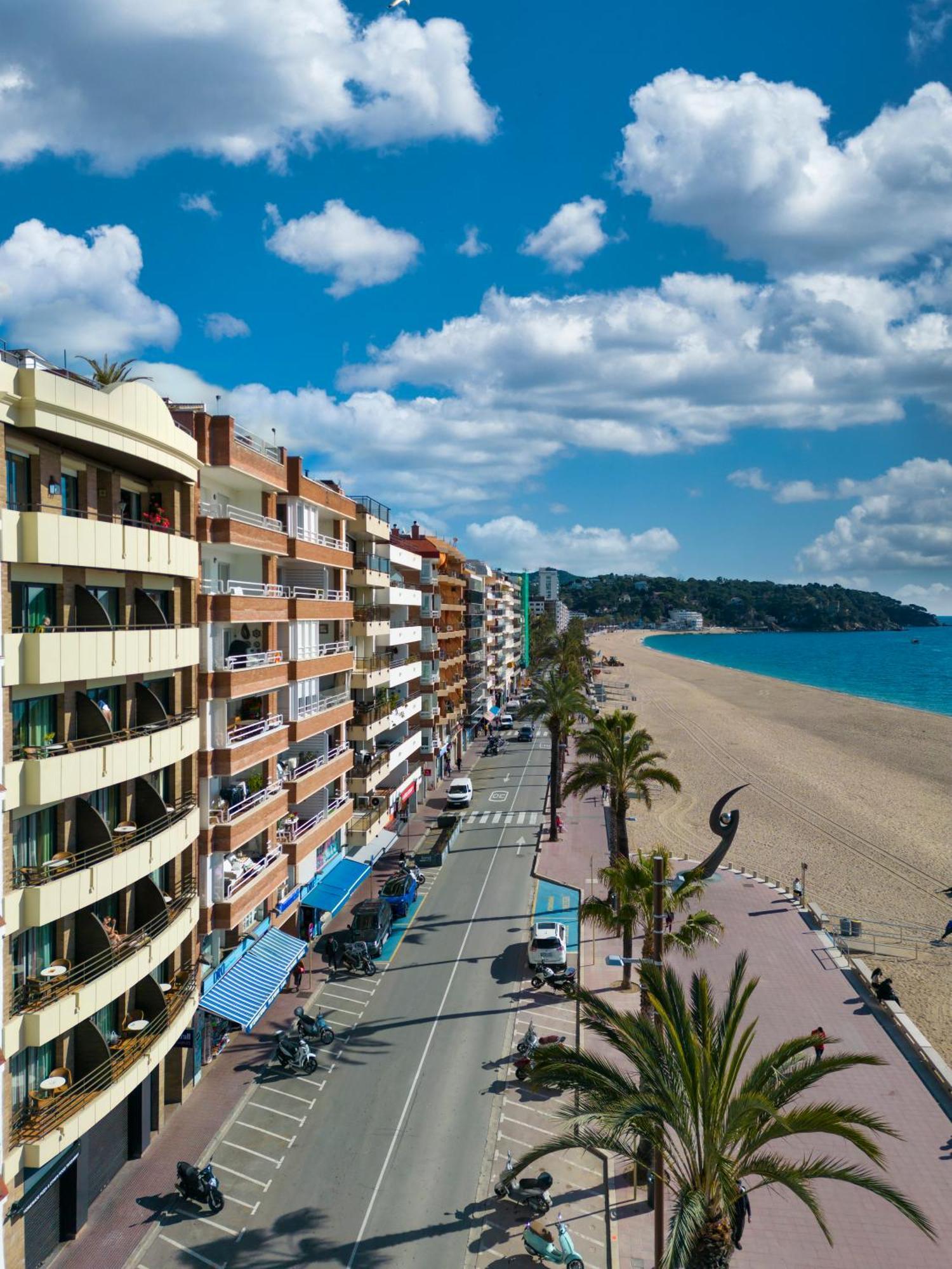 Almirall Apartaments Lloret de Mar Dış mekan fotoğraf