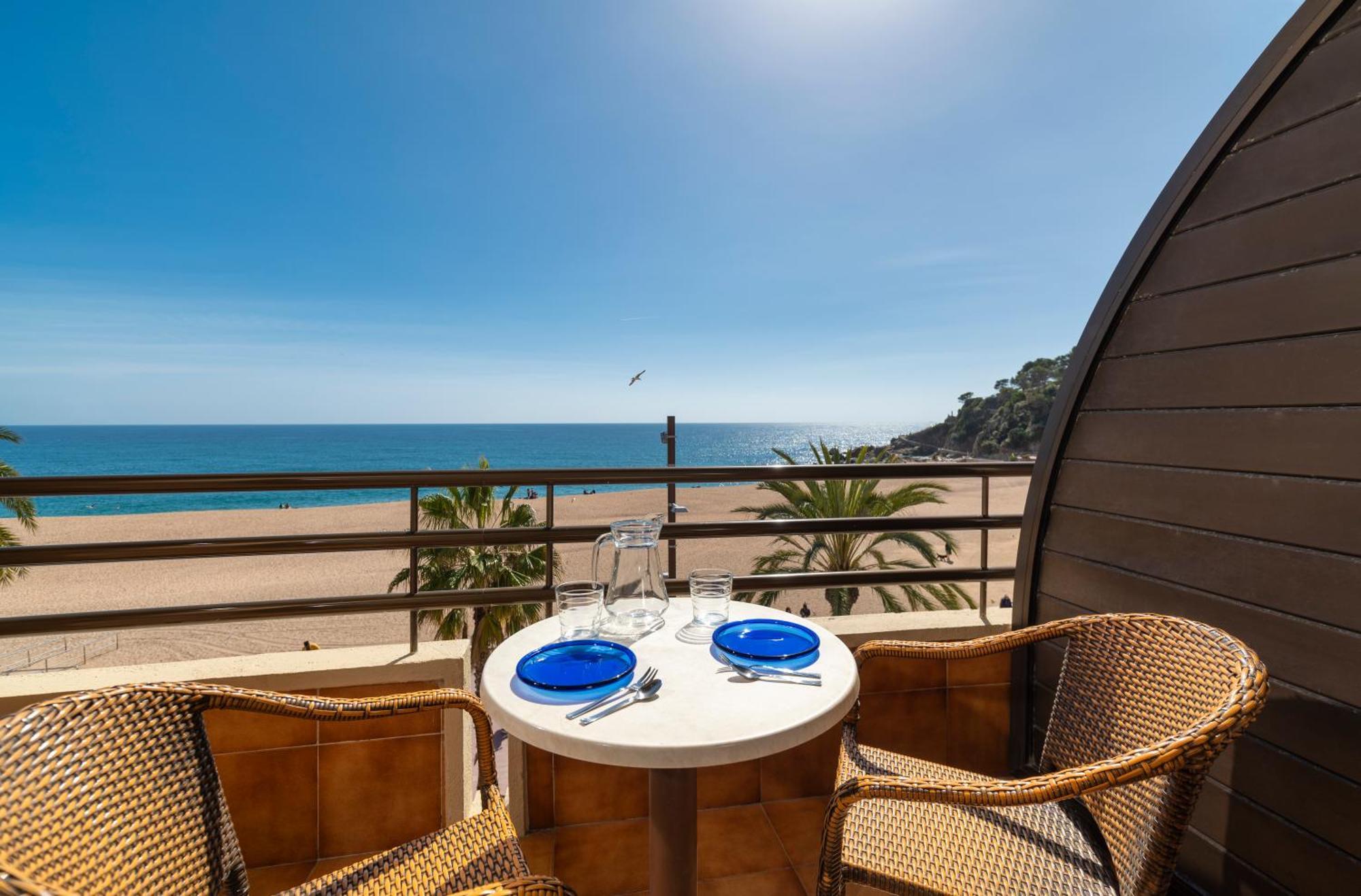 Almirall Apartaments Lloret de Mar Dış mekan fotoğraf
