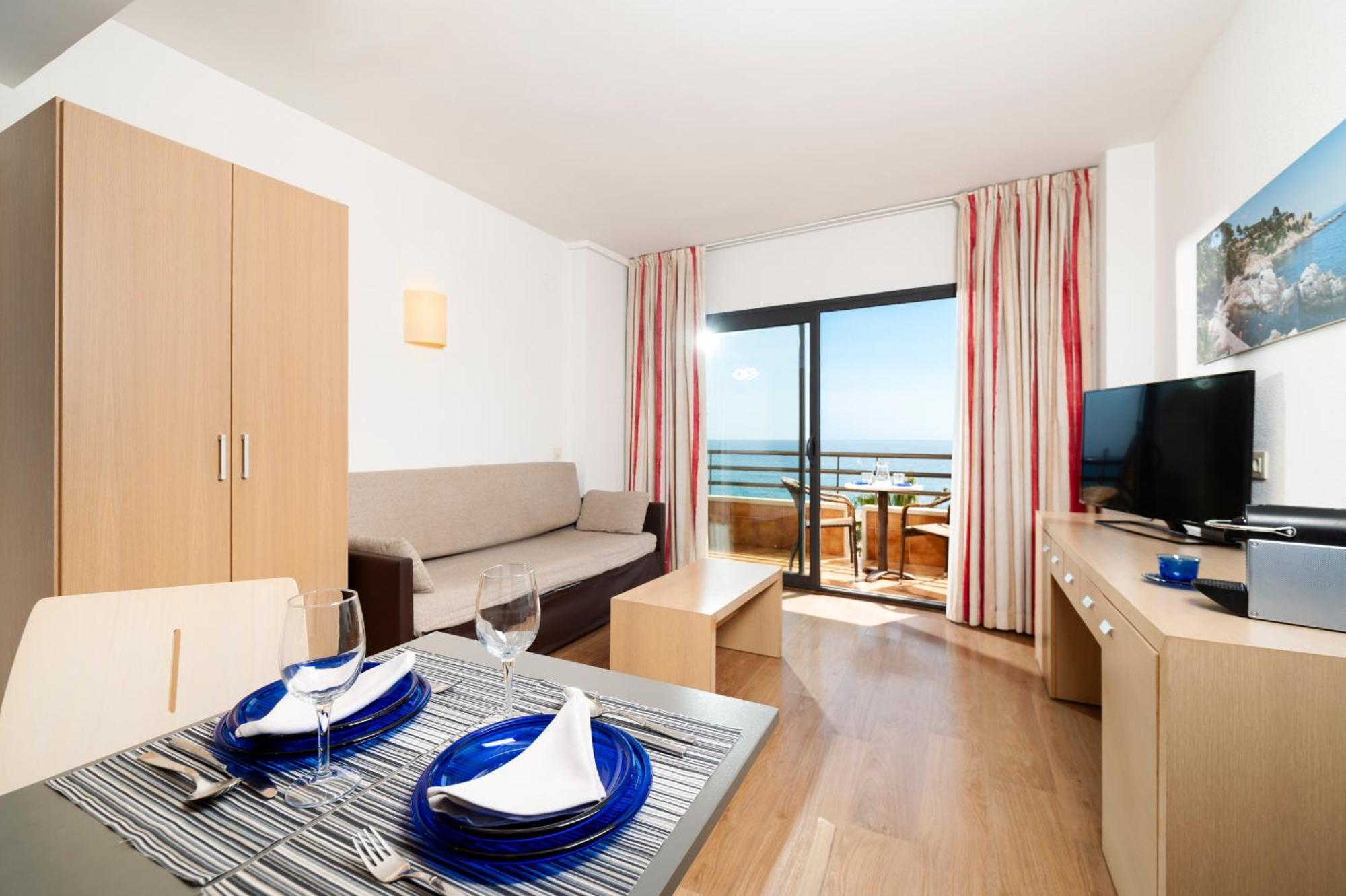 Almirall Apartaments Lloret de Mar Dış mekan fotoğraf