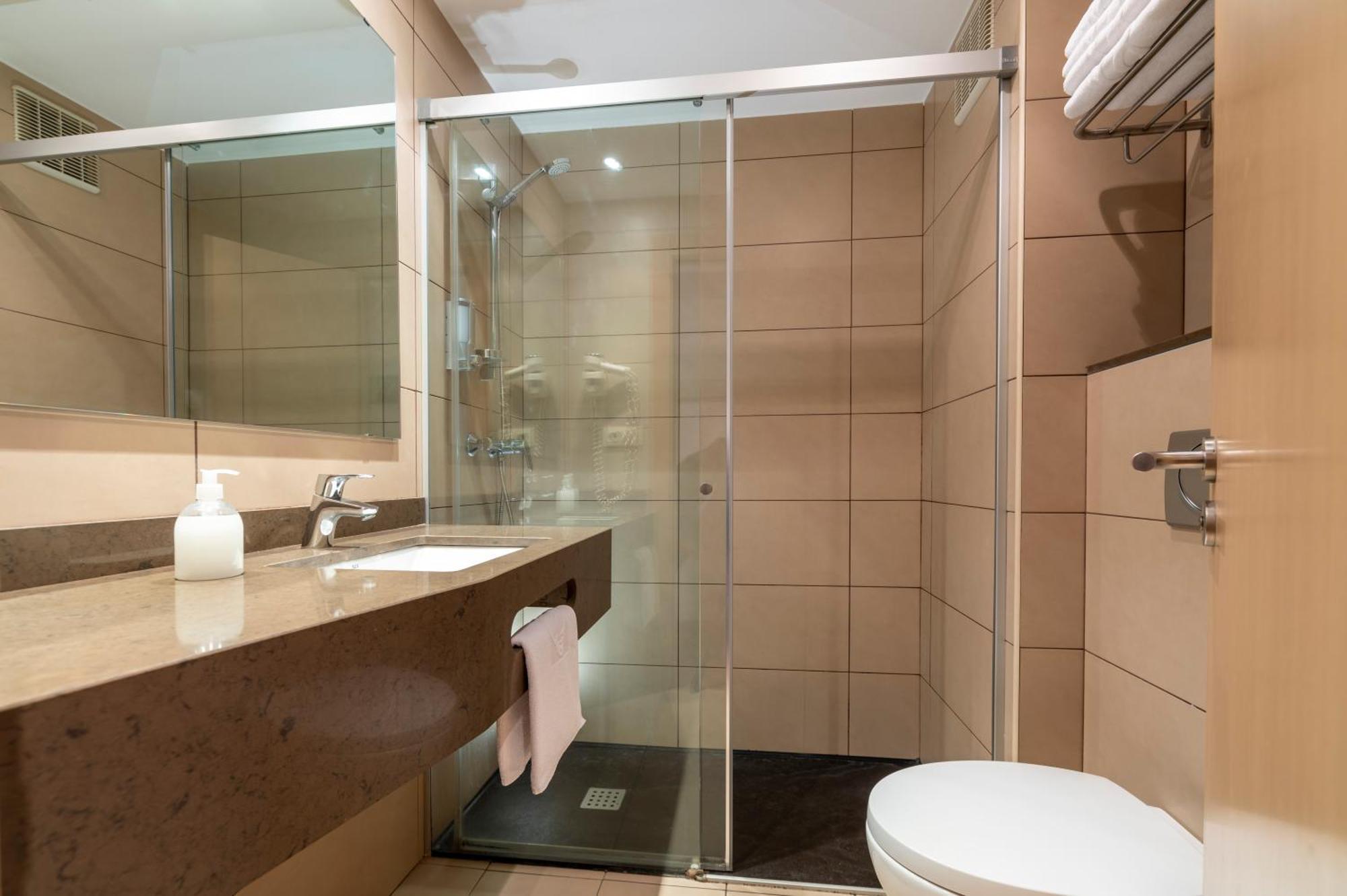 Almirall Apartaments Lloret de Mar Dış mekan fotoğraf